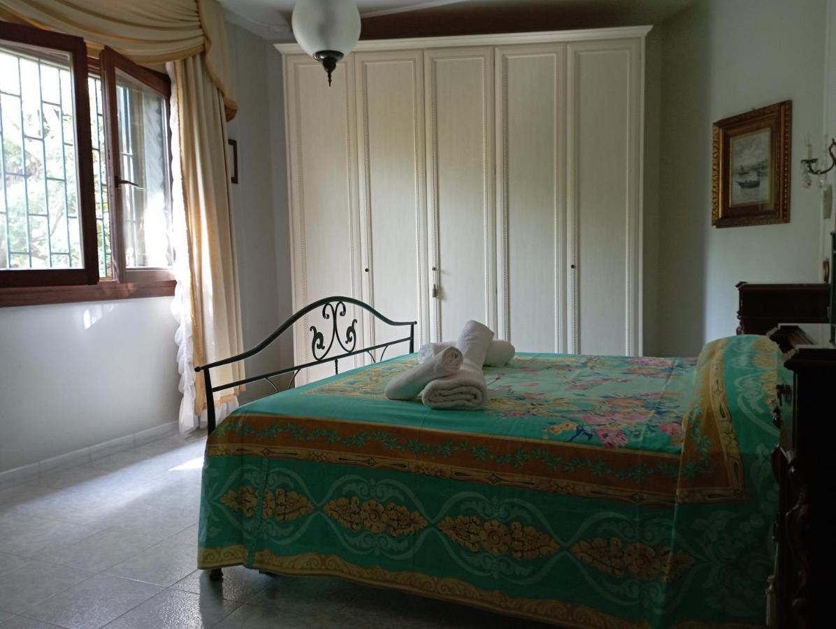 Domus Garden Bed & Breakfast Olbia Room photo